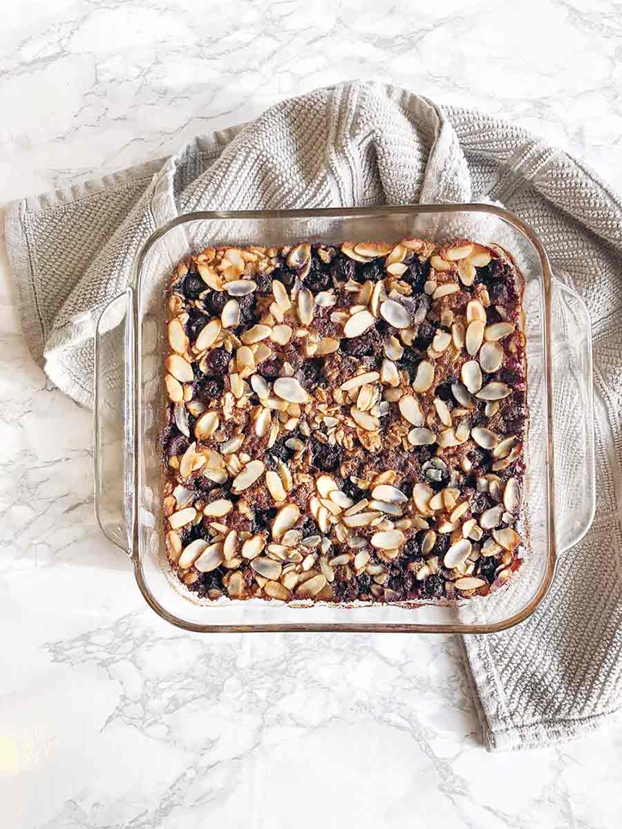 Meet Your New Favorite Breakfast: Baked Blueberry Pie Oatmeal