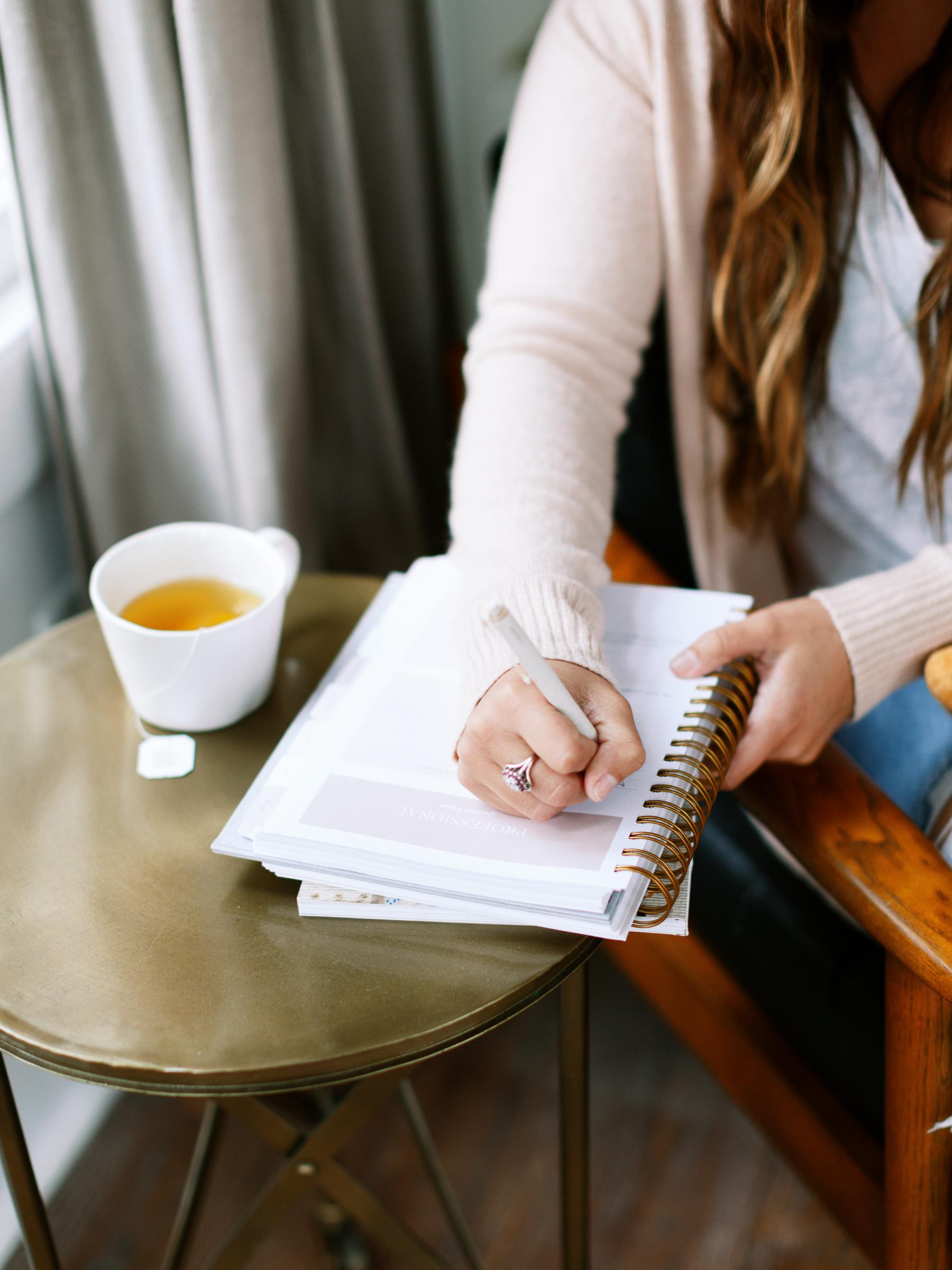 Guide to navigate eating disorder recovery in college